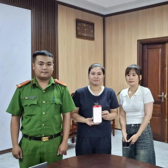 Công an rà soát, xác minh loạt giao dịch chuyển khoản từ 11.000.000 đồng đến 185.446.800 đồng của người dân Công an rà soát, xác minh loạt giao dịch chuyển khoản từ 11.000.000 đồng đến 185.446.800 đồng của người dân