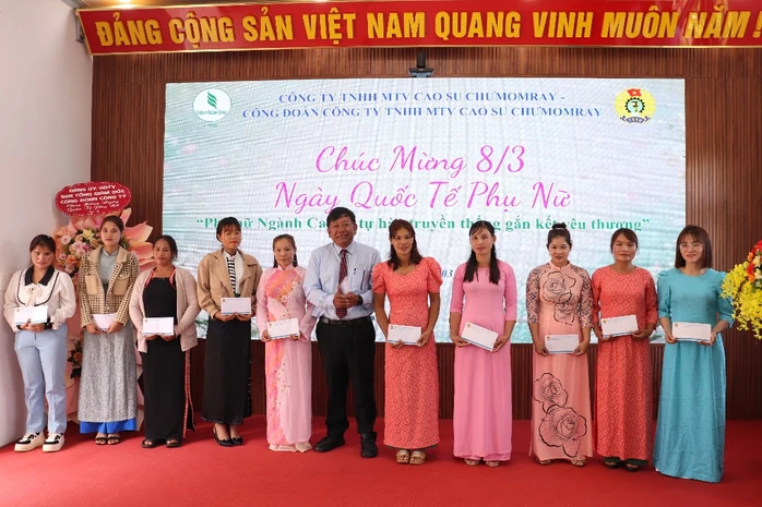 Công đoàn Cao su Việt Nam chăm lo toàn diện cho người lao động Công đoàn Cao su Việt Nam chăm lo toàn diện cho người lao động