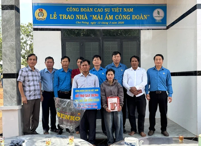 Công đoàn Cao su Việt Nam chăm lo toàn diện cho người lao động Công đoàn Cao su Việt Nam chăm lo toàn diện cho người lao động