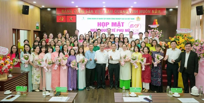 Công đoàn Cao su Việt Nam chăm lo toàn diện cho người lao động Công đoàn Cao su Việt Nam chăm lo toàn diện cho người lao động