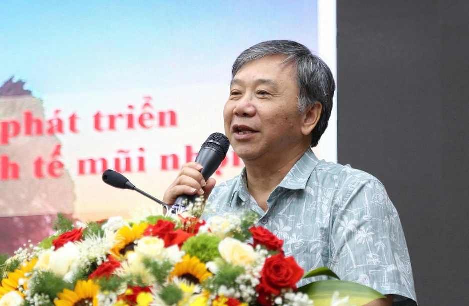 Cực tăng trưởng mới Quảng Ngãi: 'Đường đã rõ, chúng ta quyết tâm làm' Cực tăng trưởng mới Quảng Ngãi: 'Đường đã rõ, chúng ta quyết tâm làm'