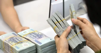 Cuộc đua lãi suất tiết kiệm chưa hạ nhiệt, lãi suất chạm mốc 10%