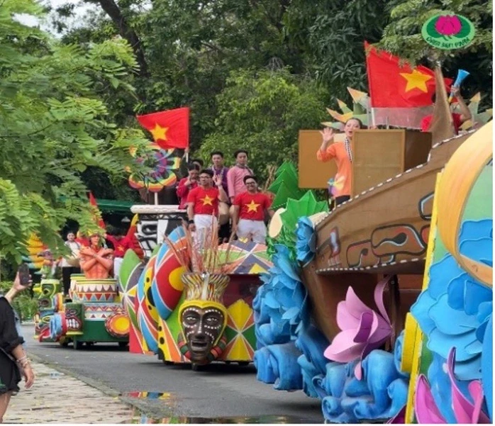 Đầm Sen đang bị lãng quên giữa lúc thị trường vui chơi, giải trí bùng nổ?