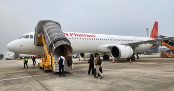 Đề nghị nghiên cứu giảm thuế xăng dầu, giảm phí sân bay, bến cảng