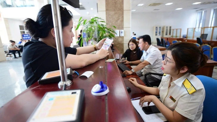 Đề xuất nợ thuế từ 1 triệu đồng cấm xuất cảnh: Quá khó khăn cho quyền đi lại, kinh doanh Đề xuất nợ thuế từ 1 triệu đồng cấm xuất cảnh: Quá khó khăn cho quyền đi lại, kinh doanh