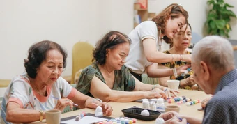 Dịch vụ 'cho thuê con cái' ở Thái và mỏ vàng của 'kinh tế bạc' tại Việt Nam