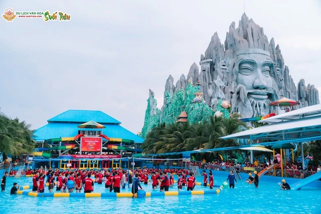 Đối thủ khu du lịch Đại Nam của vợ chồng bà Nguyễn Phương Hằng có động thái đặc biệt Đối thủ khu du lịch Đại Nam của vợ chồng bà Nguyễn Phương Hằng có động thái đặc biệt