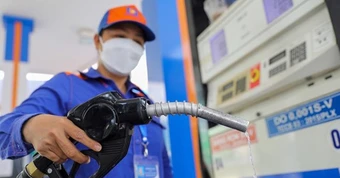 Đồng loạt giảm giá xăng dầu, dầu diesel giảm mạnh nhất hơn 3.100 đồng/lít