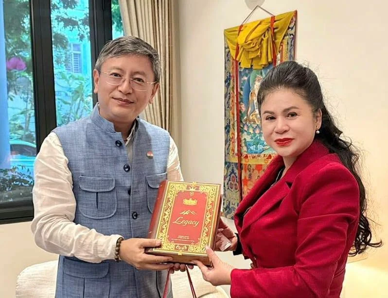 Động thái mới nhất của bà Lê Hoàng Diệp Thảo Động thái mới nhất của bà Lê Hoàng Diệp Thảo
