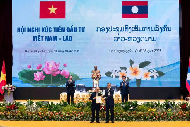 Dự án hơn 2.000 ha của Bầu Đức vừa được cấp phép tại Lào, chuẩn bị xây nhà máy gần 10.000 tấn/năm đón đầu thị trường tiêu thụ gần 30.000 tấn mỗi ngày Dự án hơn 2.000 ha của Bầu Đức vừa được cấp phép tại Lào, chuẩn bị xây nhà máy gần 10.000 tấn/năm đón đầu thị trường tiêu thụ gần 30.000 tấn mỗi ngày
