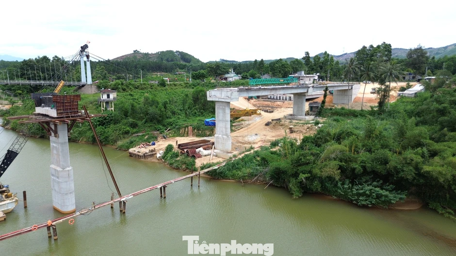 Dự án thay thế cầu ‘già nua’ trên sông Hương hiện ra sao?