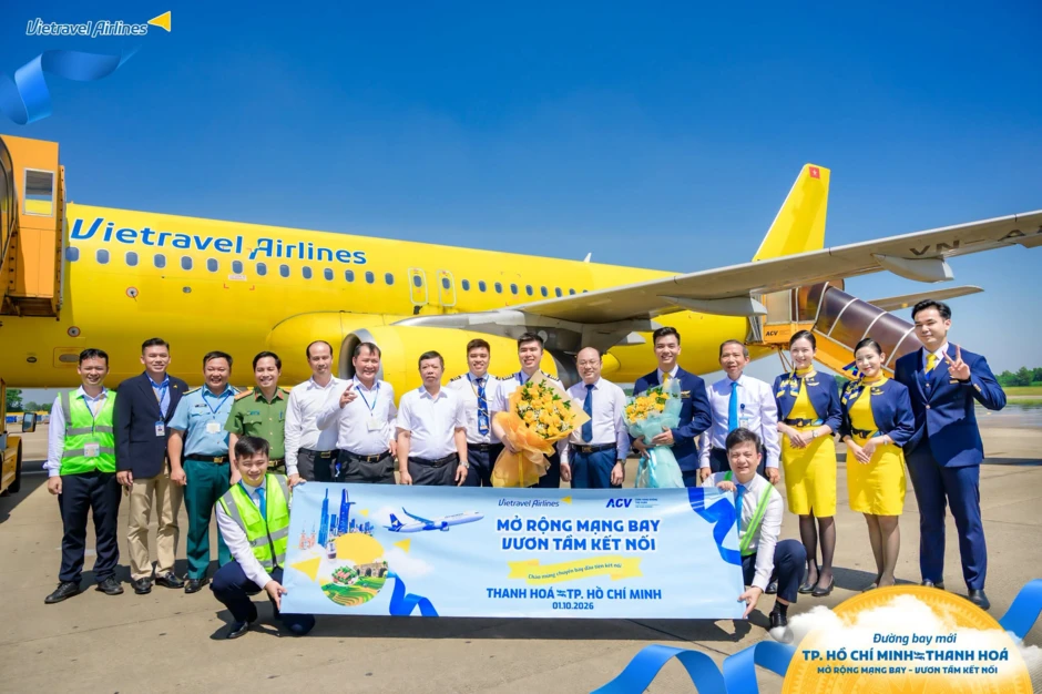 Đúng sáng 1/10, chiếc Airbus đặc biệt chở hơn 100 hành khách hạ cánh sân bay Thanh Hóa, Giám đốc cảng hàng không trực tiếp có mặt Đúng sáng 1/10, chiếc Airbus đặc biệt chở hơn 100 hành khách hạ cánh sân bay Thanh Hóa, Giám đốc cảng hàng không trực tiếp có mặt