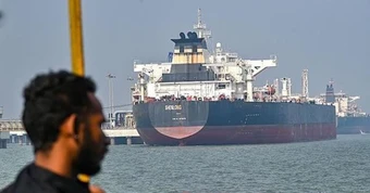 Được Mỹ 'bật đèn xanh', tàu chở 600.000 thùng dầu Iran ung dung vượt eo biển Hormuz đến thẳng một quốc gia, không phải Nga hay Trung Quốc