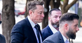 Elon Musk vừa bị kết án, phải bồi thường 2,6 tỷ USD: Chuyện gì đây?