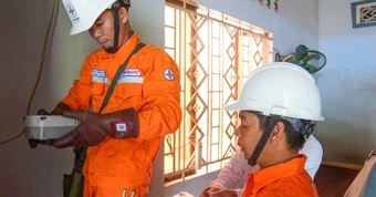 EVN báo lãi đột biến, xóa sạch lỗ lũy kế, có hơn 150.000 tỉ gửi ngân hàng
