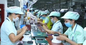 FDI thế hệ mới gõ cửa: Việt Nam không thể mãi làm gia công giá rẻ