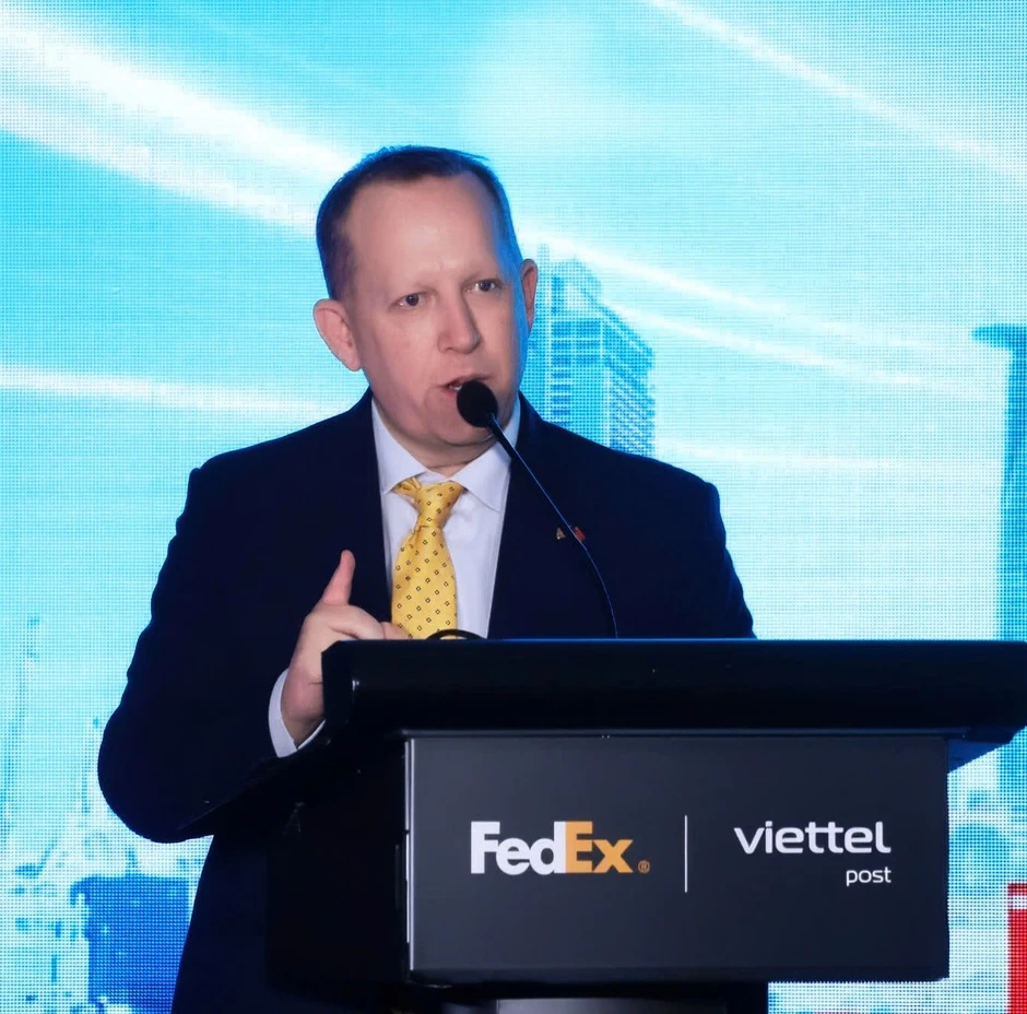 FedEx "bắt tay" Viettel Post tăng cường mạng lưới chuyển phát tại Việt Nam FedEx "bắt tay" Viettel Post tăng cường mạng lưới chuyển phát tại Việt Nam