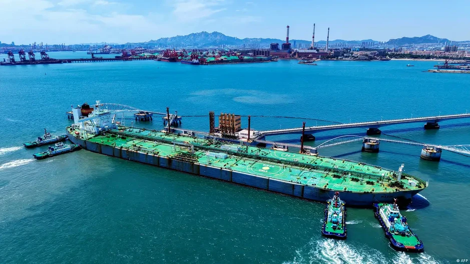 Gần 1 triệu thùng dầu Nga chuyển hướng khỏi Ấn Độ mỗi ngày, Trung Quốc lập tức tăng tốc gom hàng Gần 1 triệu thùng dầu Nga chuyển hướng khỏi Ấn Độ mỗi ngày, Trung Quốc lập tức tăng tốc gom hàng