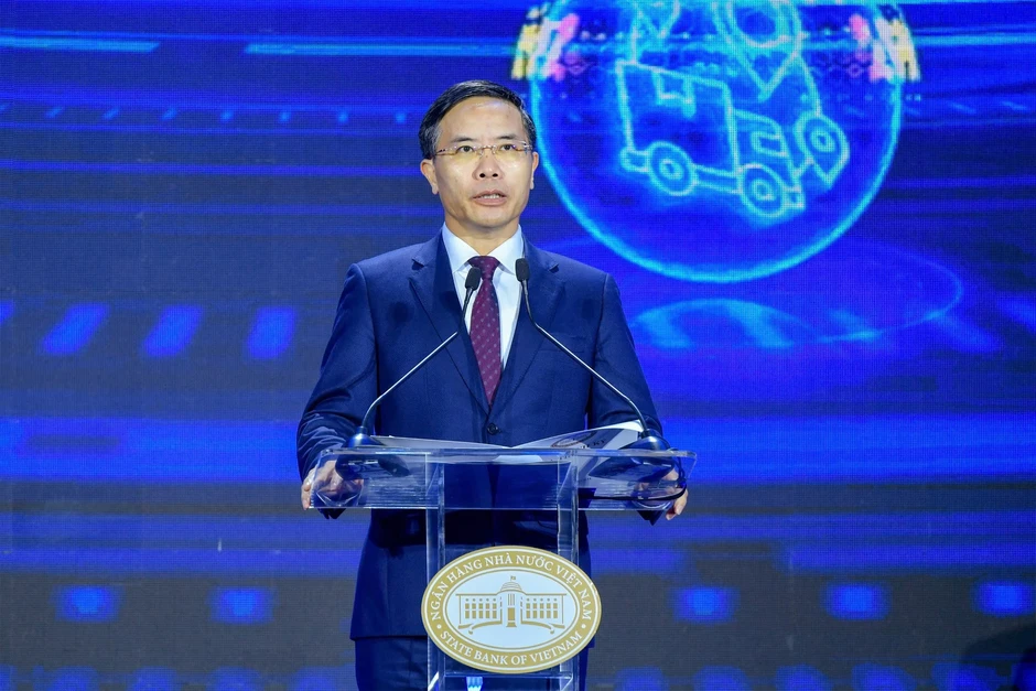 Gần 40 tỷ USD được giao dịch mỗi ngày qua kênh số ở Việt Nam Gần 40 tỷ USD được giao dịch mỗi ngày qua kênh số ở Việt Nam