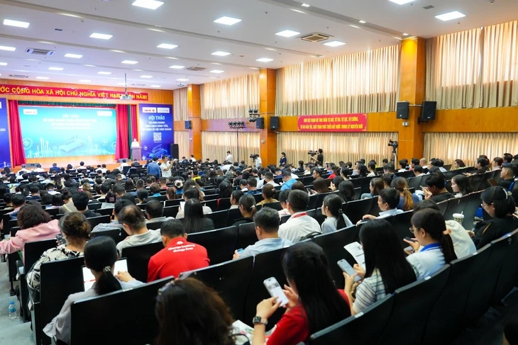 Gần 400 hộ kinh doanh, tiểu thương dự hội thảo về thuế: Hỗ trợ hộ kinh doanh hiểu đúng, làm đúng