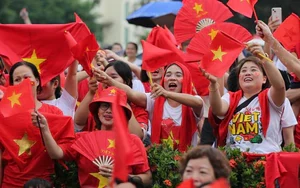 Giá bán vàng miếng và vàng nhẫn chênh lệch ra sao? Giá bán vàng miếng và vàng nhẫn chênh lệch ra sao?