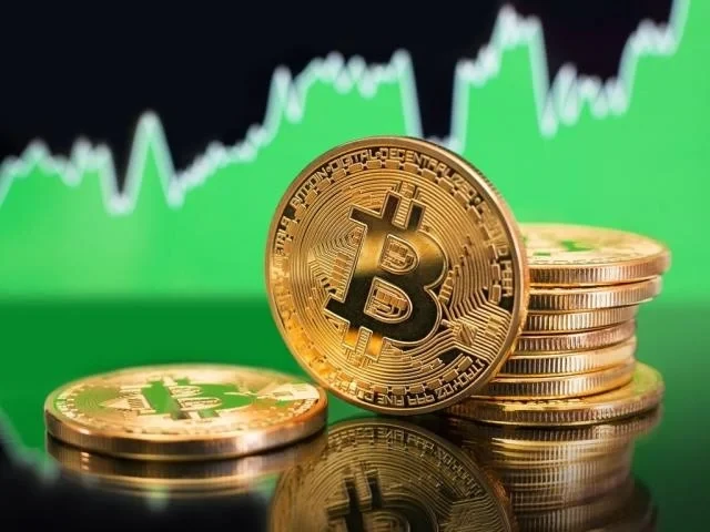 Giá Bitcoin vượt 75.000 USD Giá Bitcoin vượt 75.000 USD