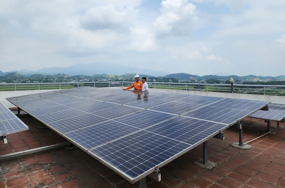 Giá điện sinh hoạt cao nhất 3.460 đồng/kWh, hộ dân đua lắp điện mặt trời mái nhà Giá điện sinh hoạt cao nhất 3.460 đồng/kWh, hộ dân đua lắp điện mặt trời mái nhà