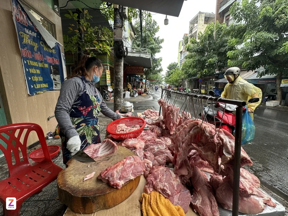 Giá thịt heo giảm, người dân bớt nỗi lo Giá thịt heo giảm, người dân bớt nỗi lo