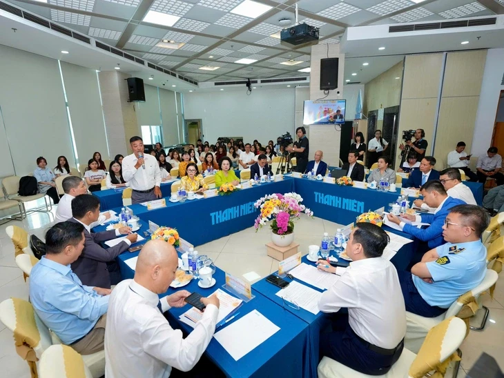 Giá trứng gà 'rẻ bất thường' bán ở vỉa hè có bình thường không?