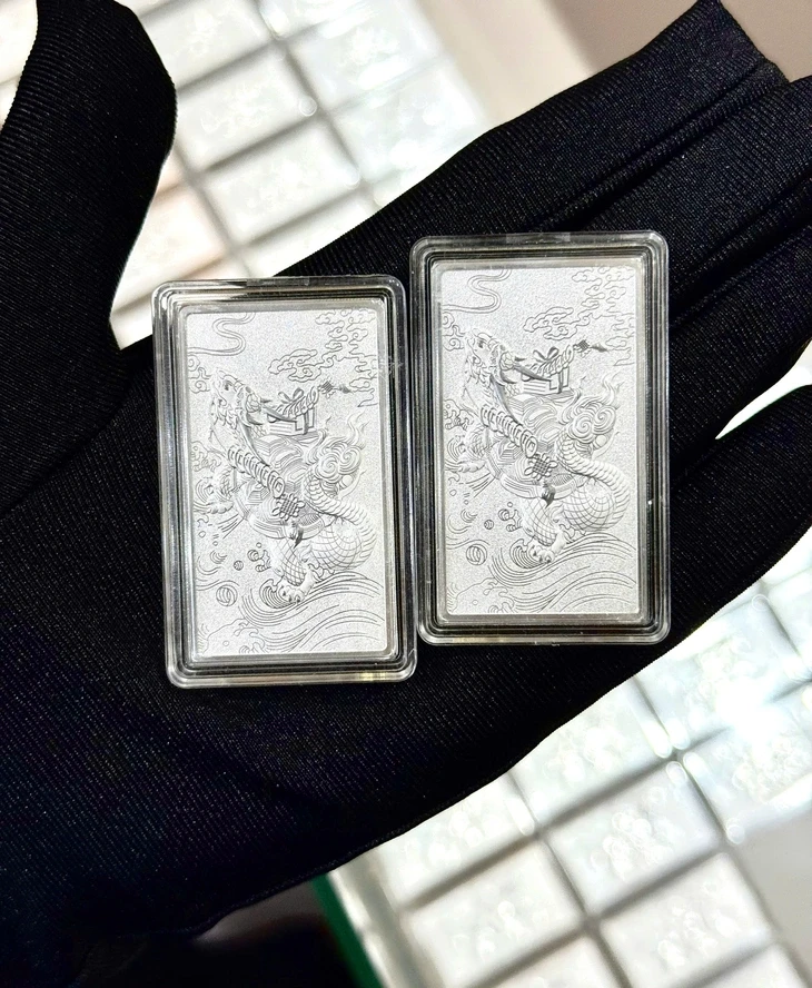Giá vàng miếng SJC tăng gần 10 triệu đồng/lượng so với mức đáy hôm qua Giá vàng miếng SJC tăng gần 10 triệu đồng/lượng so với mức đáy hôm qua
