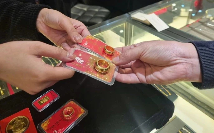 Giá vàng rung lắc mạnh Giá vàng rung lắc mạnh