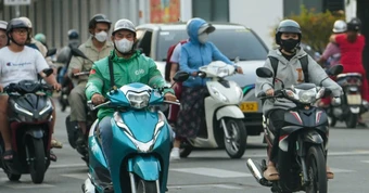 Grab điều chỉnh phụ phí từ 28-4, gồm những dịch vụ nào?