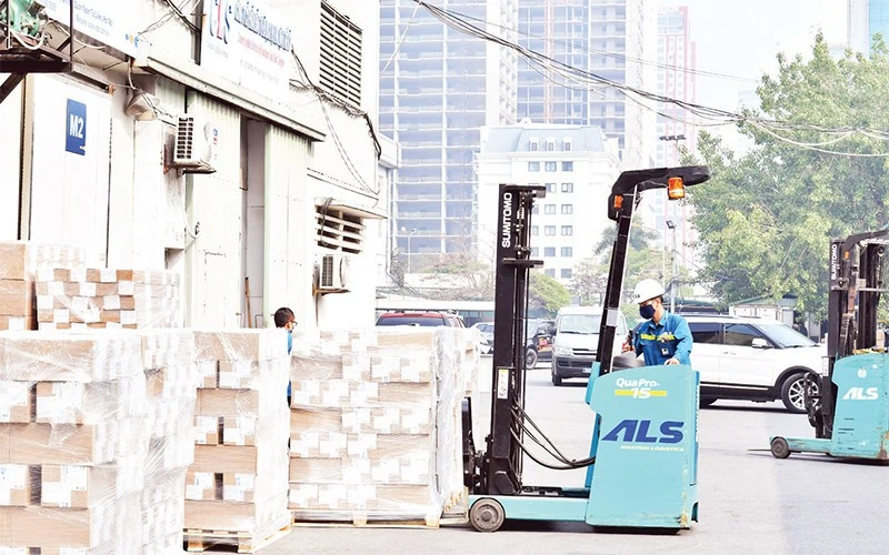 Hà Nội đặt mục tiêu trở thành trung tâm logistics của vùng Đồng bằng sông Hồng Hà Nội đặt mục tiêu trở thành trung tâm logistics của vùng Đồng bằng sông Hồng