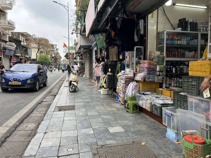 Hà Nội tính cho thuê vỉa hè, mở đường phát triển kinh tế đêm