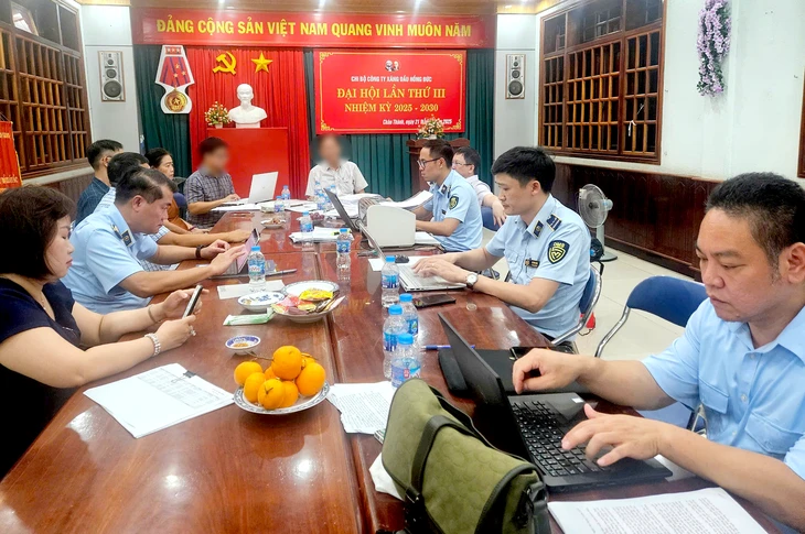Hai doanh nghiệp đầu mối bị phạt 320 triệu đồng vì vi phạm về dự trữ xăng dầu Hai doanh nghiệp đầu mối bị phạt 320 triệu đồng vì vi phạm về dự trữ xăng dầu
