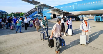 Hãng bay ứng phó với giá nhiên liệu