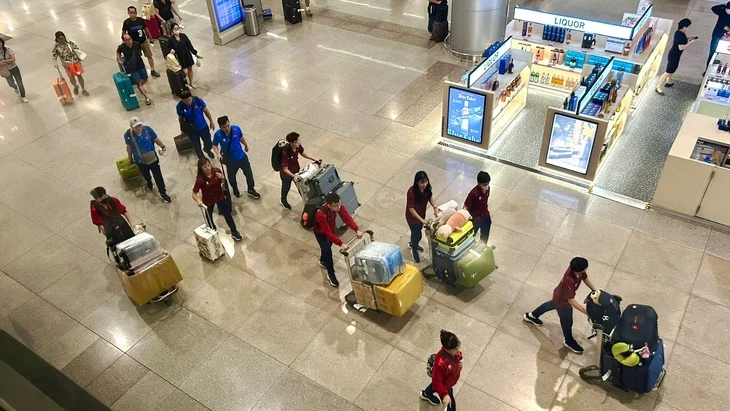 Hàng không Việt và áp lực cắt giảm khai thác Hàng không Việt và áp lực cắt giảm khai thác