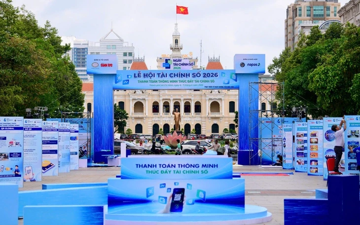 Hàng trăm chuyên gia cùng hiến kế 'Thanh toán thông minh trong kỷ nguyên số' Hàng trăm chuyên gia cùng hiến kế 'Thanh toán thông minh trong kỷ nguyên số'