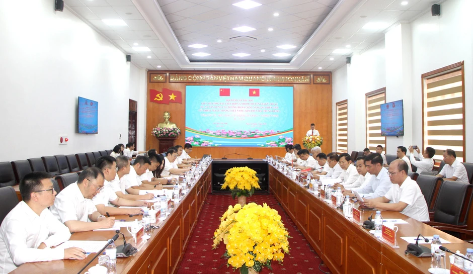 Hội đàm xây cầu đường bộ qua biên giới Việt - Trung tại Lai Châu Hội đàm xây cầu đường bộ qua biên giới Việt - Trung tại Lai Châu