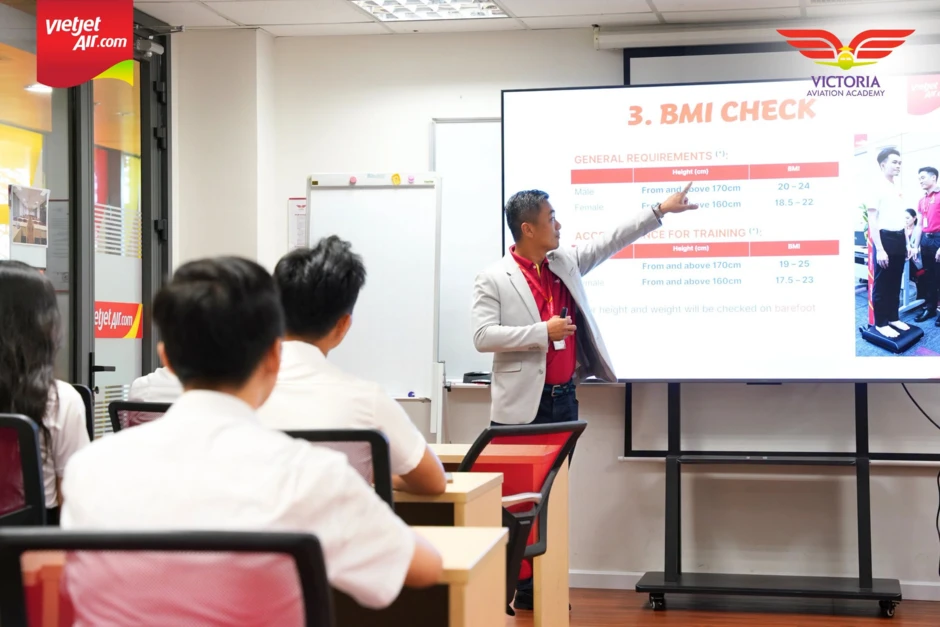 Hôm qua - 17/10, tỷ phú Nguyễn Thị Phương Thảo tuyển thêm 100 nhân sự mới về làm việc, đánh giá qua 6 bước, người không có kinh nghiệm cũng được ứng tuyển, lương lên tới 30 triệu đồng/tháng