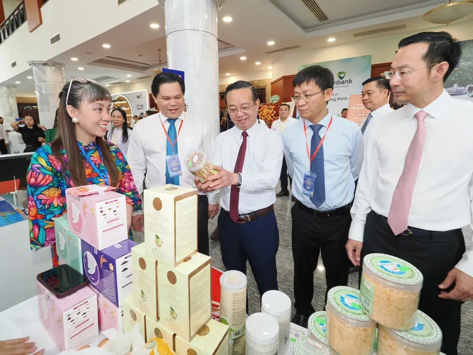 Hợp tác giữa TPHCM, Đông Nam bộ và đồng bằng sông Cửu Long đi vào chiều sâu Hợp tác giữa TPHCM, Đông Nam bộ và đồng bằng sông Cửu Long đi vào chiều sâu