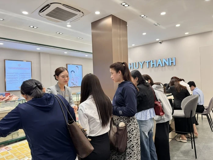 Huy Thanh Jewelry nói gì sau thông tin kê khai thuế sai? Huy Thanh Jewelry nói gì sau thông tin kê khai thuế sai?