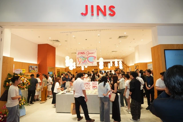 JINS "đáp cánh" Thủ đô: Tọa độ check-in mới toanh đậm chất Nhật tại AEON MALL Hà Đông!