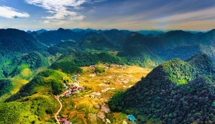Kêu gọi đầu tư sân golf 18 lỗ ở điểm cao hơn 1.000 m được ví như "Sa Pa giữa lòng xứ Thanh"