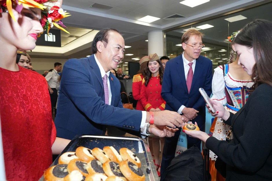 Khai trương đường bay đến Almaty và Praha, Vietjet mở thêm kết nối giữa Việt Nam và thế giới