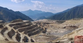 Không cần khoan sâu, phát hiện mỏ ‘kho báu’ gần 10 triệu tấn, trị giá lên đến 200 tỷ USD, chứa một yếu tố cực quan trọng để khai thác dầu khí