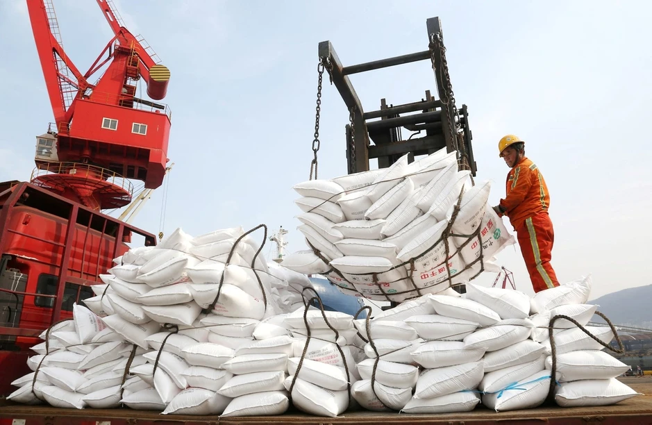 Không phải dầu mỏ, một mặt hàng khác đang thiếu hụt có nguy cơ làm rung chuyển ngành thực phẩm toàn cầu, Trung Quốc 'ngư ông đắc lợi' Không phải dầu mỏ, một mặt hàng khác đang thiếu hụt có nguy cơ làm rung chuyển ngành thực phẩm toàn cầu, Trung Quốc 'ngư ông đắc lợi'