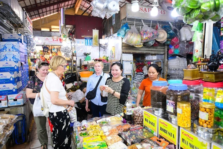 Không sử dụng doanh thu năm 2026 để xác định lại nghĩa vụ thuế của hộ kinh doanh Không sử dụng doanh thu năm 2026 để xác định lại nghĩa vụ thuế của hộ kinh doanh