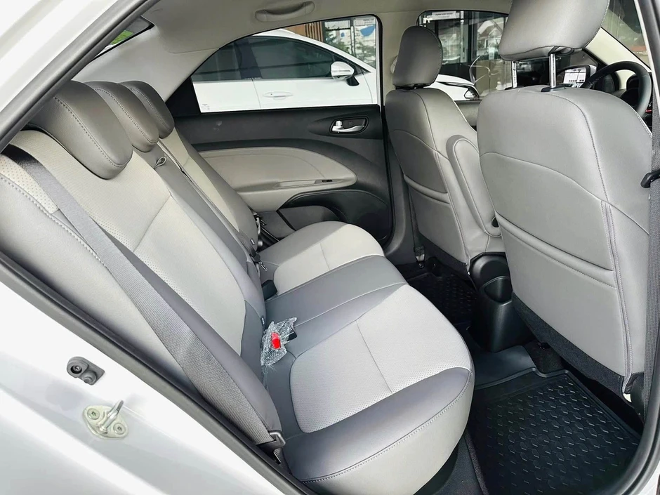Kia Soluto giảm giá còn dưới 300 triệu đồng: Rẻ nhất phân khúc nhưng cấu hình hộp số không dành cho số đông Kia Soluto giảm giá còn dưới 300 triệu đồng: Rẻ nhất phân khúc nhưng cấu hình hộp số không dành cho số đông