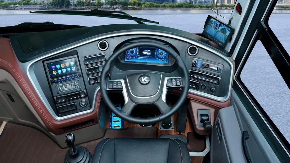 KIM LONG MOTOR xuất khẩu lô xe bus "Made in Việt Nam" thuần điện và diesel đầu tiên sang Thái Lan KIM LONG MOTOR xuất khẩu lô xe bus "Made in Việt Nam" thuần điện và diesel đầu tiên sang Thái Lan